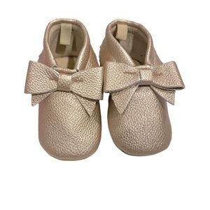 095 Baby Gap Gold Moccasin's NWOT